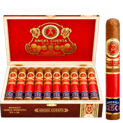 Cigar box with robusto cigars inside
